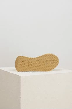 Sneakers Ghoud SMLW MG56 STAR_M LOW BLACK/GOLD Black